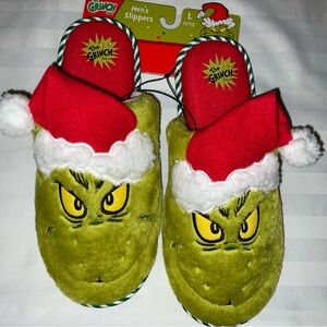 GRINCH Holiday Slippers, Sizing for Men’s slippers  11/12